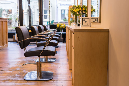 null: UK - Venwood Hair & Beauty - Richmond - Salon Ambience null: UK - Venwood Hair & Beauty - Richmond - Salon Ambience